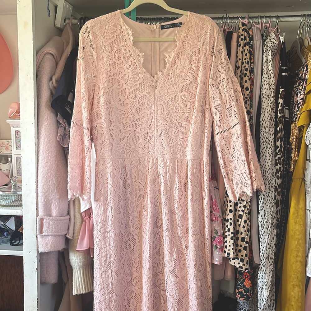 Gently used lace midi dress